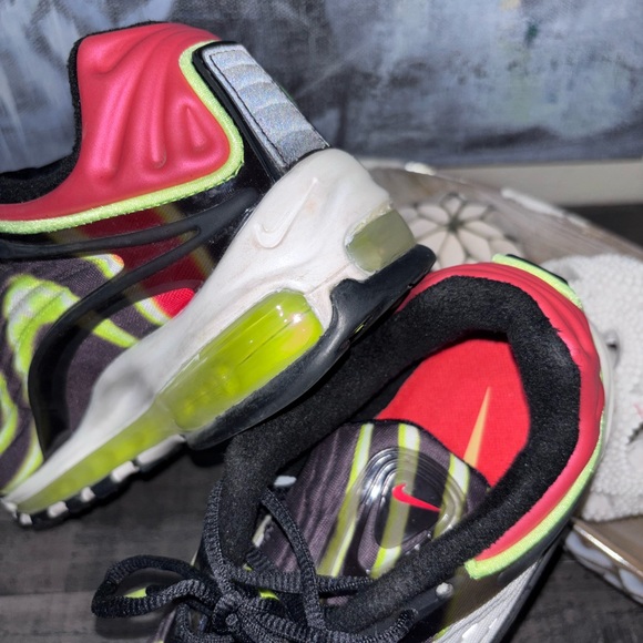 Nike Air Max Deluxe in the Black/Volt/Habanero Red/White SZ 11 - Picture 5 of 8